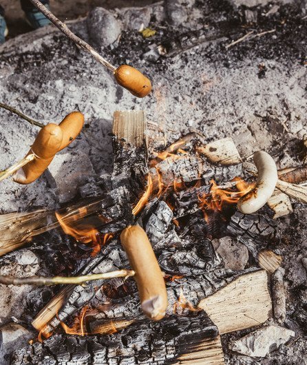 Familie am grillen