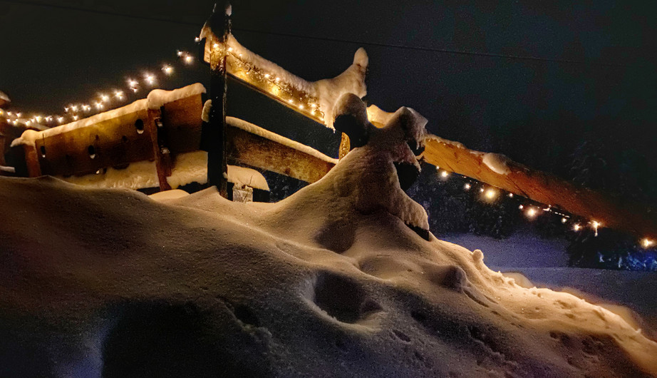 Holzhütte auf dem Zugerberg Lichterweg